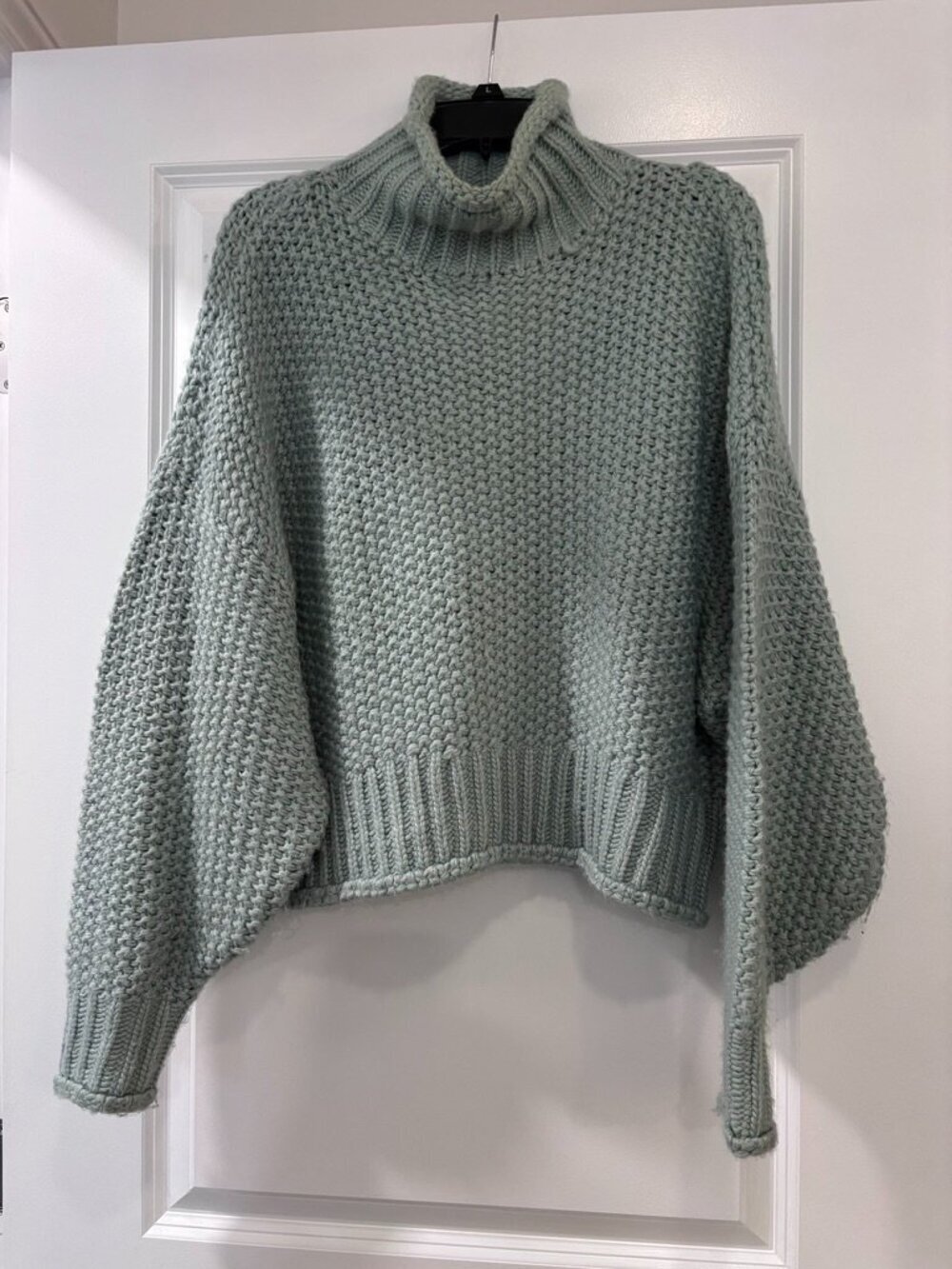 H&M Thick Sage Green Cable Knit Sweater